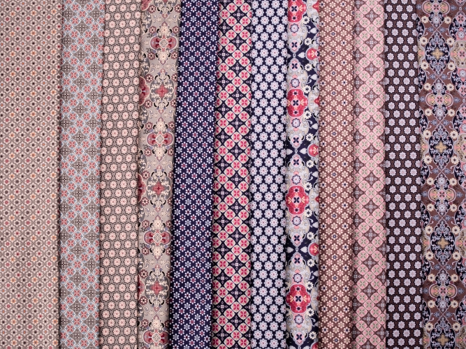 2021 Swafing Baumwolle Webware - Julia - Blütenornament - Dunkelblau